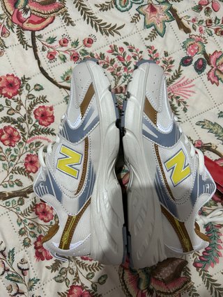 Zapatillas New Balance 530 sin estrenar.
