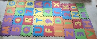 Puzzle de Suelo con Letras y números