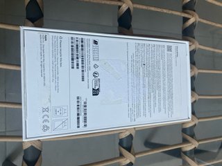 Caja iPhone 16 Plus Negra