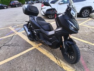 Honda ADV 350 Negra, impecable de junio 2024.