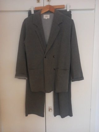 Traje de algodón gris