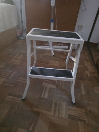 Escalera o taburete de 2 peldaños