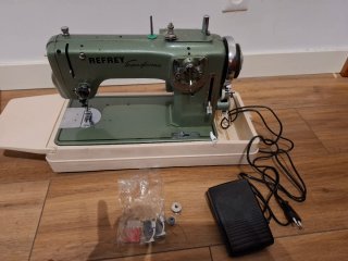 Máquina de coser Refrey Transforma