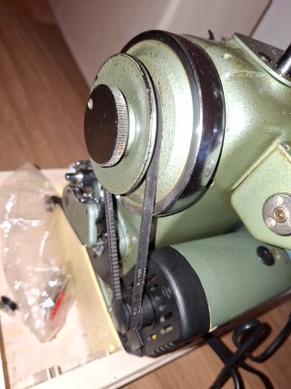 Máquina de coser Refrey Transforma
