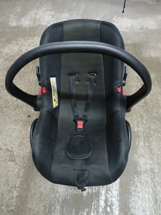 Silla de coche para bebé.