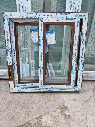Ventana nogal 95x97