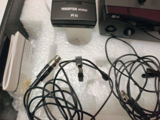 Micrófono Diadema AKG PT 45 Inalámbrico