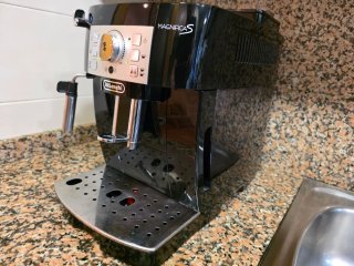 Cafetera automática De'Longhi Magnifica S ECAM22.1