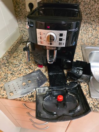 Cafetera automática De'Longhi Magnifica S ECAM22.1