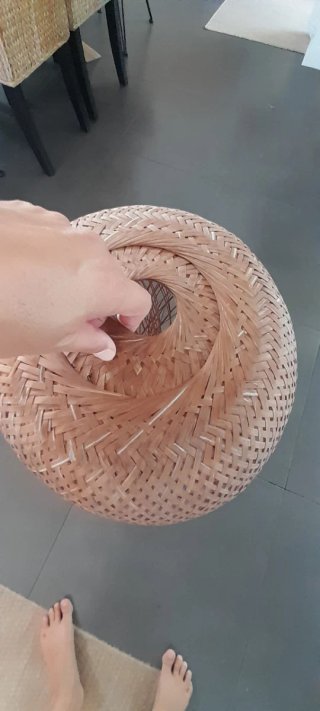 Lámpara de fibras naturales