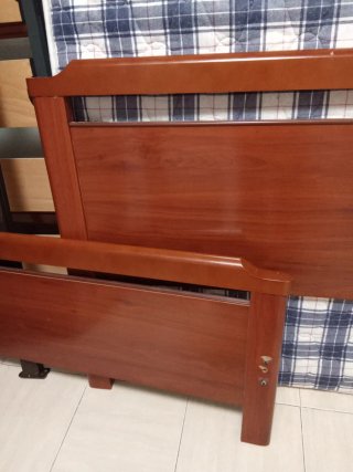 Cama de madera 90 cm con colchón