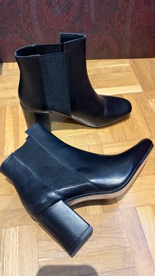 Botines negros piel talla 37