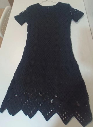 Vestido negro de punto calado Stradivarius Talla M