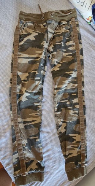 Pantalón camuflaje niño 6-7 años