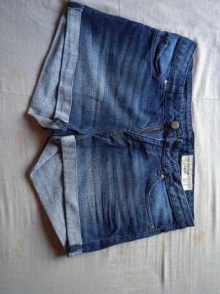 Pantalón corto vaquero azul esmara talla 38