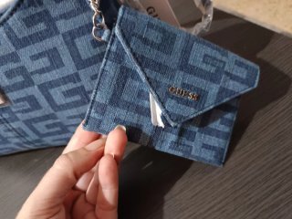 Bolso Guess Azul con Monedero