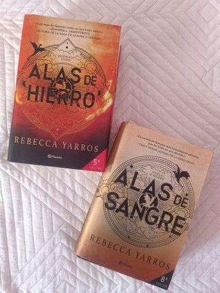 Pack libros «Alas de sangre» + «Alas de hierro»