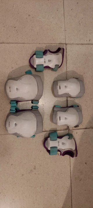 Patinete plegable infantil blanco y azul