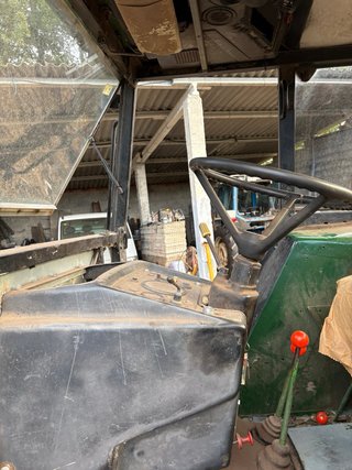 Tractor John Deere 2130
