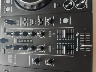 Pioneer DDJ-400 DJ Controller