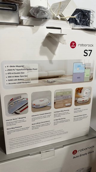 Roborock S7 y base de autovaciado con accesorios o