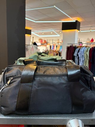 Bolso de deporte negro, verde