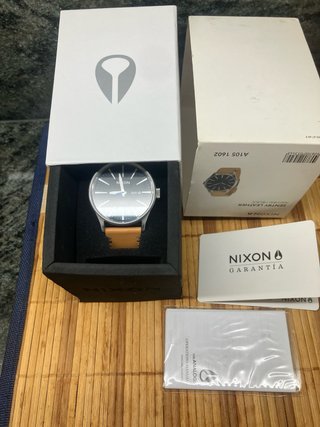 Reloj Nixon Sentry Leather