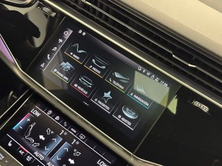 Audi Q8 55TFSI S-LINE QUATTRO