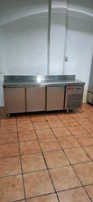Bajo Mostrador Refrigerado 3 Puertas