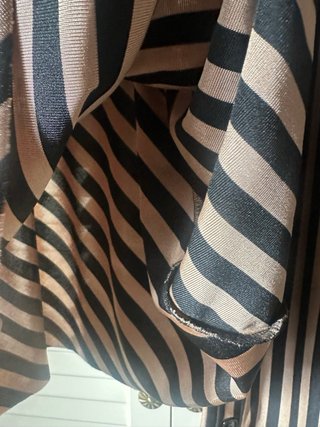 Conjunto Zara rayas beige y negro