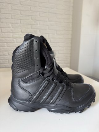 41 1/3 Botas Adidas GSG 9.2 policia seguridad