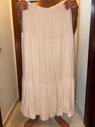 Falda larga blanca