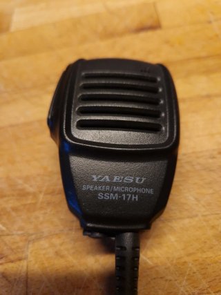 Altavoz Micrófono Yaesu SSM-17H