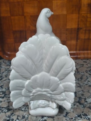 Paloma de cerámica blanca