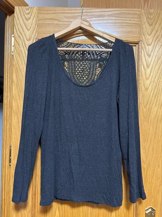 Blusa Naf-Naf Gris oscuro.