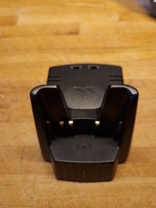 Base de carga Yaesu CD-30