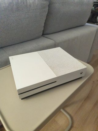 Xbox One S Blanca ( leed bien)