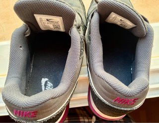 Zapatillas Nike Negras y Blancas