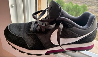 Zapatillas Nike Negras y Blancas