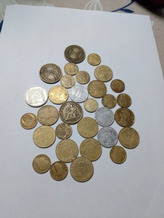 31 Monedas Francesas Varias