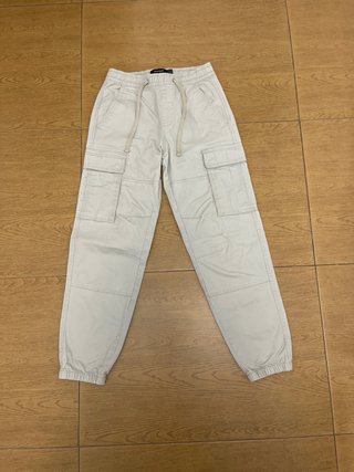 Pantalón Cargo Beige Pull&Bear Talla XXS