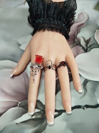 Set de 3 Anillos con Diseño Gótico