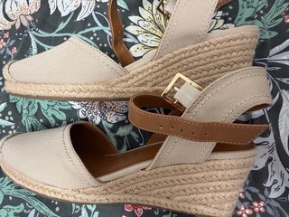 Sandalias Tommy Hilfiger Beige y Marrón