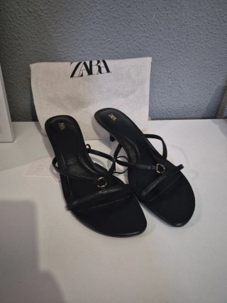 Sandalias Negras Zara