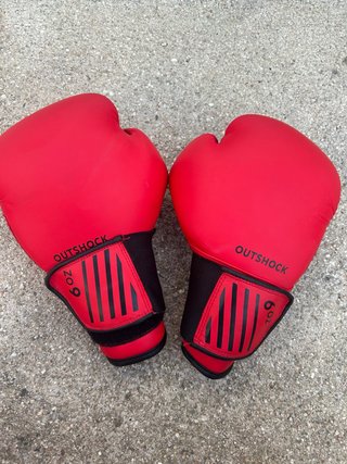 Guantes Boxeo Outshock 6 oz Rojos