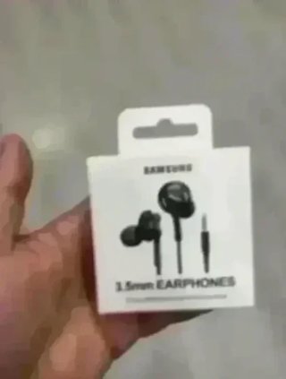 Auriculares Samsung AKG 3,5mm (EO-IA500)