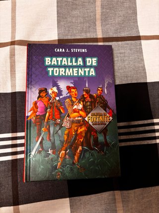 Batalla de tormenta: una novela no oficial de a...