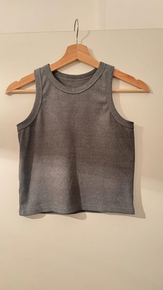 Camiseta sin mangas gris
