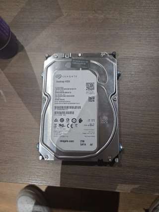 Disco Duro Seagate Desktop HDD 2TB