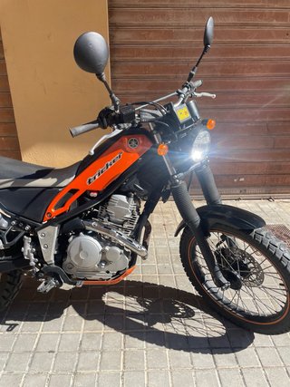 Yamaha Tricker 250 Naranja/Negra